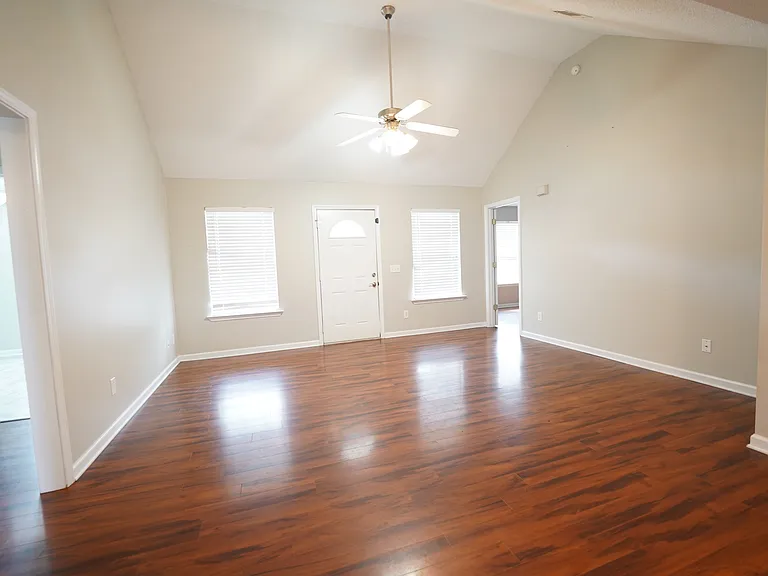 134 Mustang Dr — Photo 23