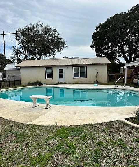 2116 Vizcaya Dr — Photo 1