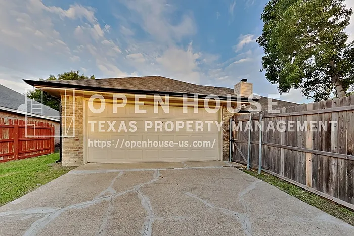 114 Liberty Dr — Photo 17