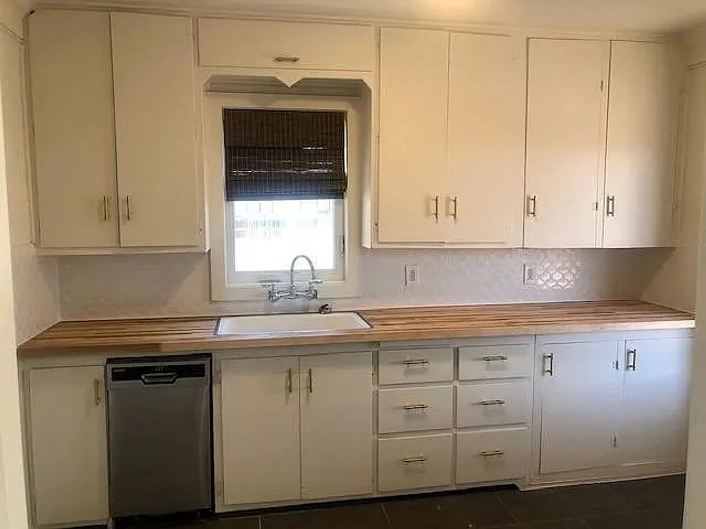 Cute 2 bedroom 1 bathroom house! — Photo 3