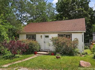 13 Highview Ave, Fox Lake, IL 60020