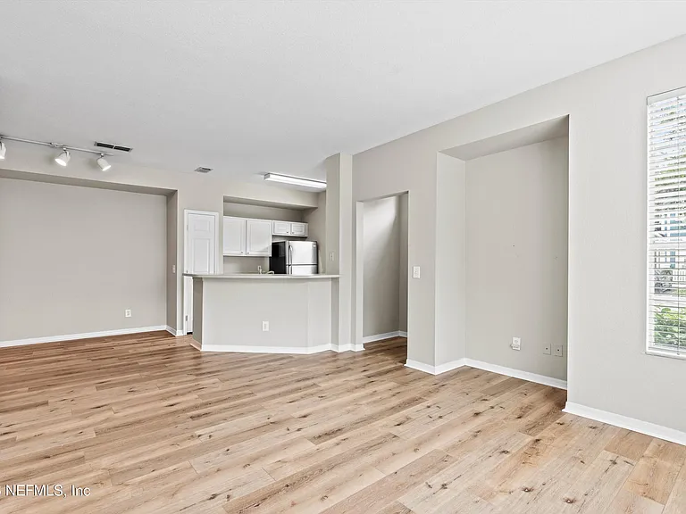 13700 Richmond Park Dr N #701 — Photo 6