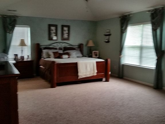 MASTER WITH SITTING ROOM