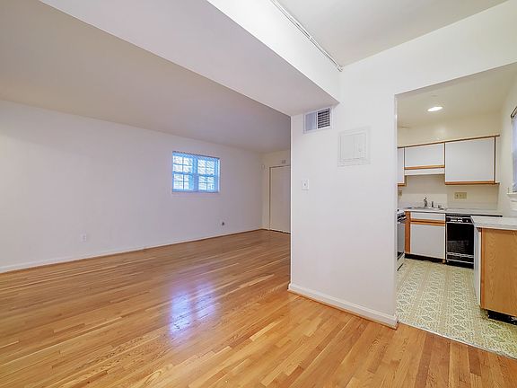 5th image of 3628 Connecticut Ave NW #301