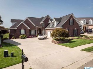 22860 Riviera Dr, Athens, AL 35613