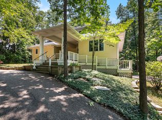 6000 Cascade Rd SE, Grand Rapids, MI 49546