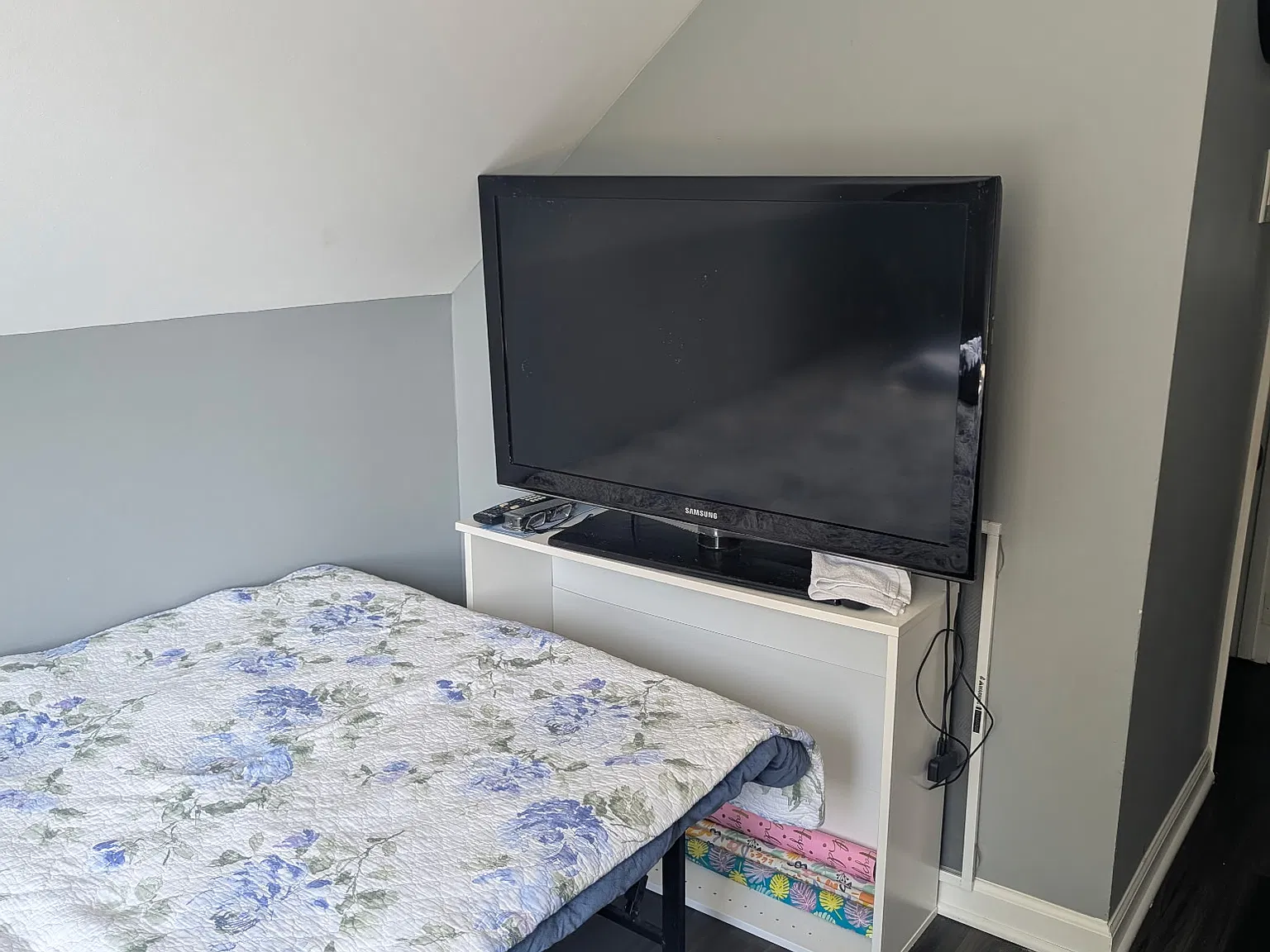 3 bed, 864 sqft, $850 — Photo 2