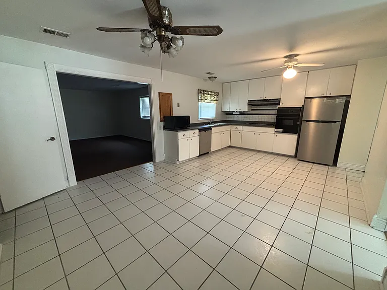 15219 Highland Ave — Photo 7