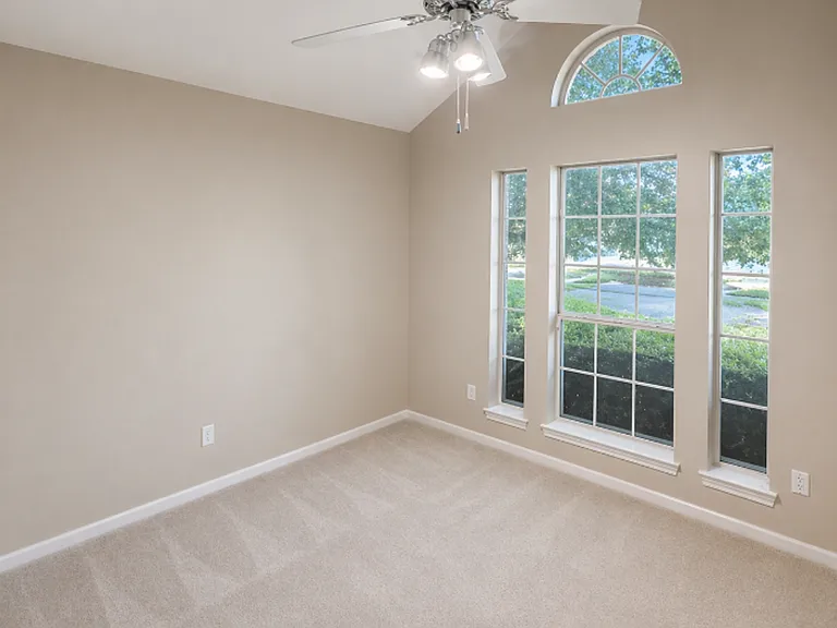 3907 Littlerock Dr — Photo 6