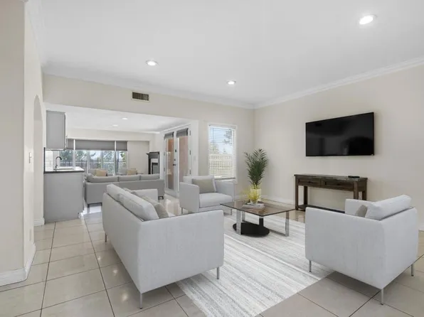 2150 Paseo Grande, El Cajon, CA 92019