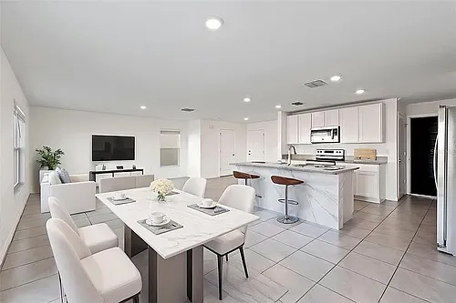 2805 Rock Sound St Photo 1