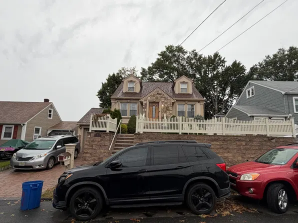 9 Stone Ave, Elmwood Park, NJ 07407