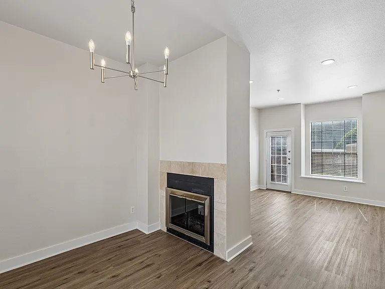 3901 Travis St #100 — Photo 7