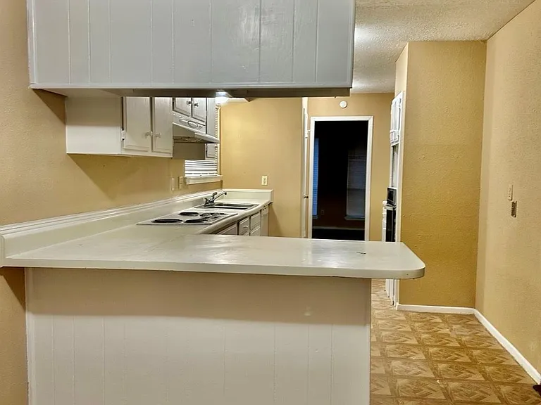 722 Stephanie Dr — Photo 3