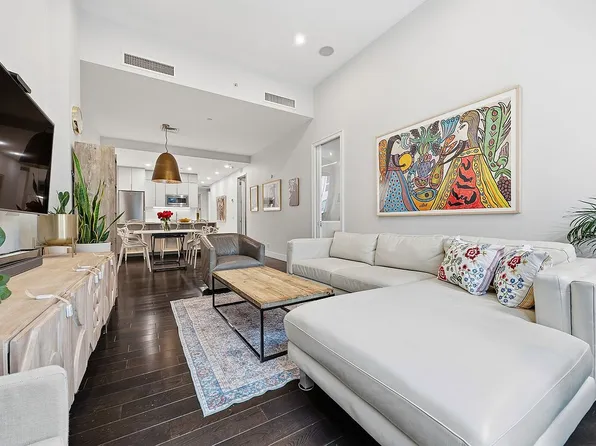 111 Fulton St APT 824, New York, NY 10038