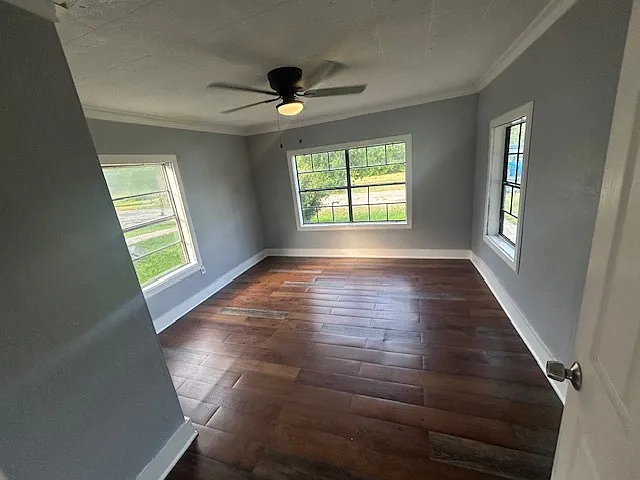 105 N Carver St — Photo 4