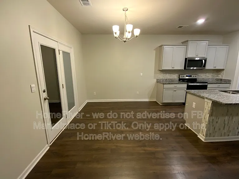 2215 Waycross Ln — Photo 13