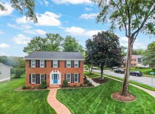 200 Paris Ct SW, Vienna, VA 22180