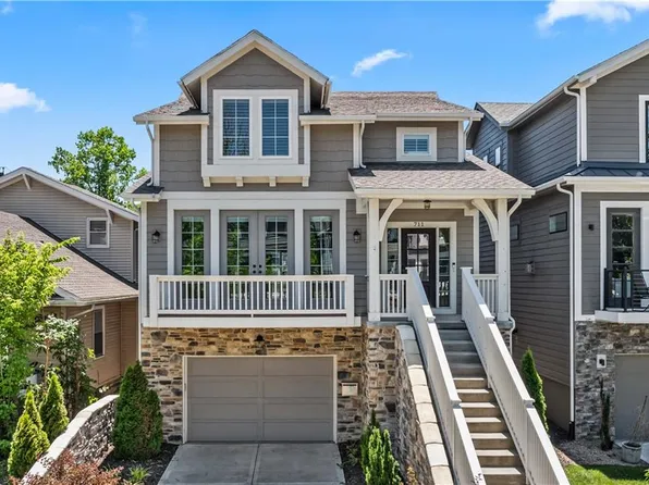 711 W 44th Ter, Kansas City, MO 64111