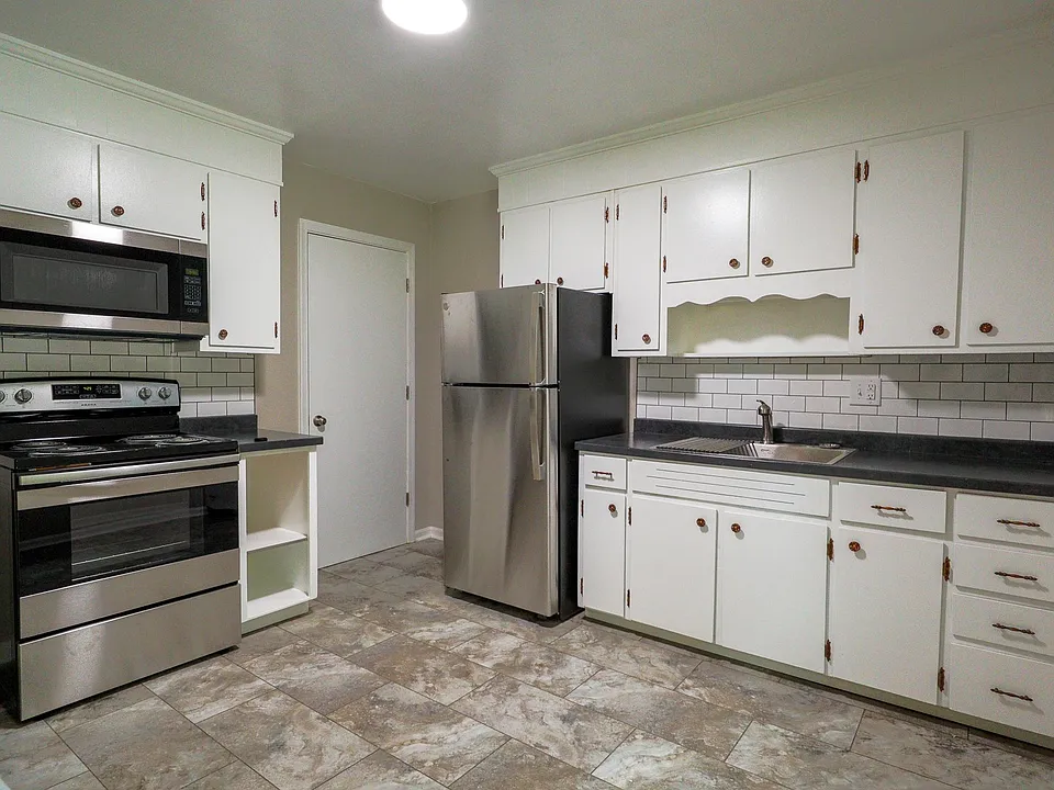 633 Tarpley Ln