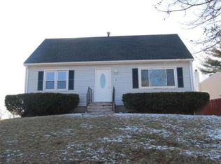 5 Bog Hollow Rd, Springfield, MA 01109