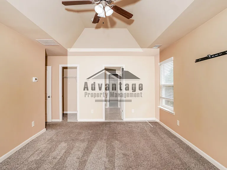 133 Centerra Springs Dr — Photo 8