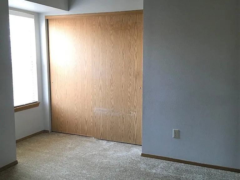 4249 Hunting Meadows Cir — Photo 10
