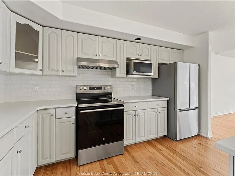 3316 Kenilworth Dr — Photo 14