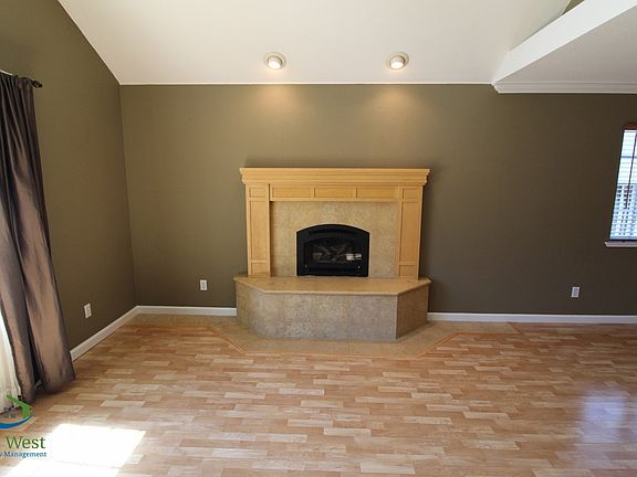 2nd image of 9641 Eagle Hills Way