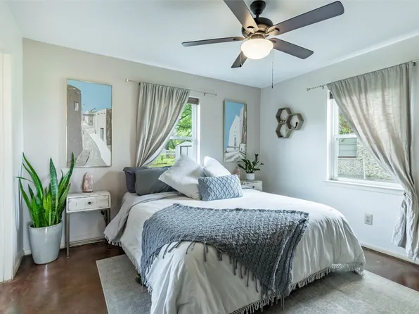 928 Jefferson St E, Sulphur Springs, TX 75482