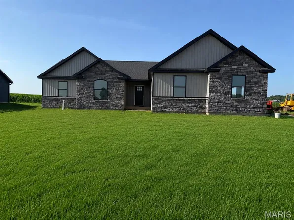 1006 Brianna Ct, Jerseyville, IL 62052