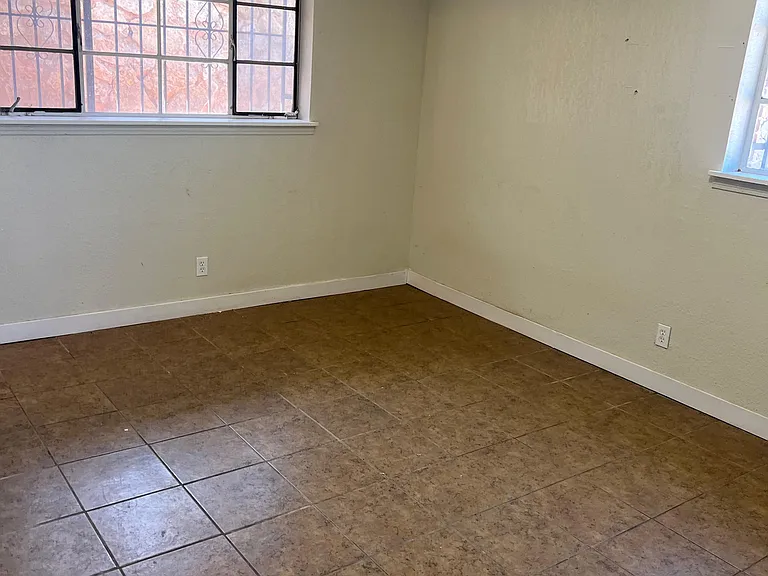 3405 Olympic Ave — Photo 26