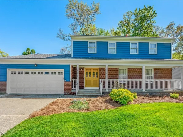 2366 Woodpark Rd, Fairlawn, OH 44333
