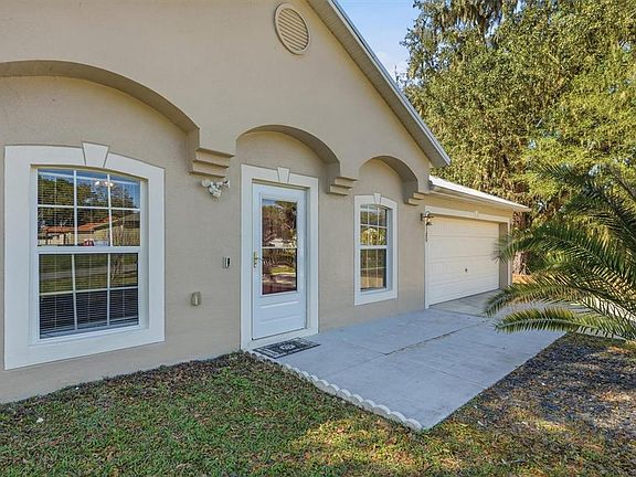 3rd image of 4180 SW 131st Place Rd