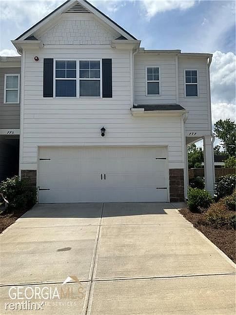 1st image of 777R Woodstock Grove Dr