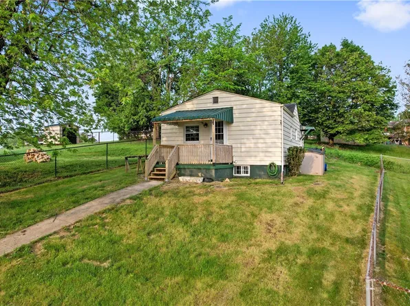 27 Lavonne Ave, Charleroi, PA 15022