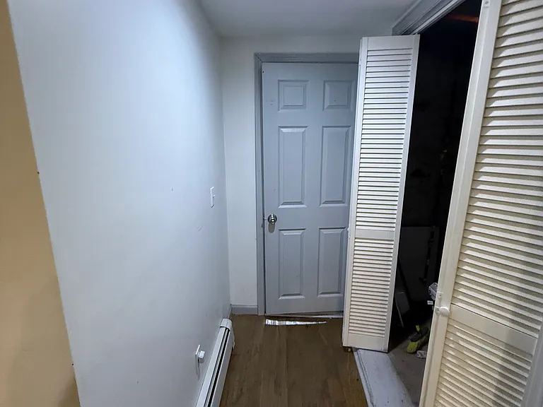 61 Lake St #1B — Photo 4