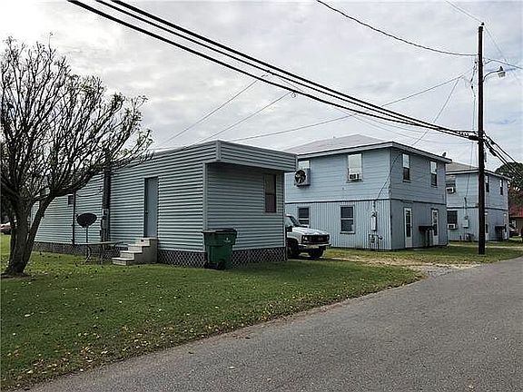 3rd image of 1100 Central Ave