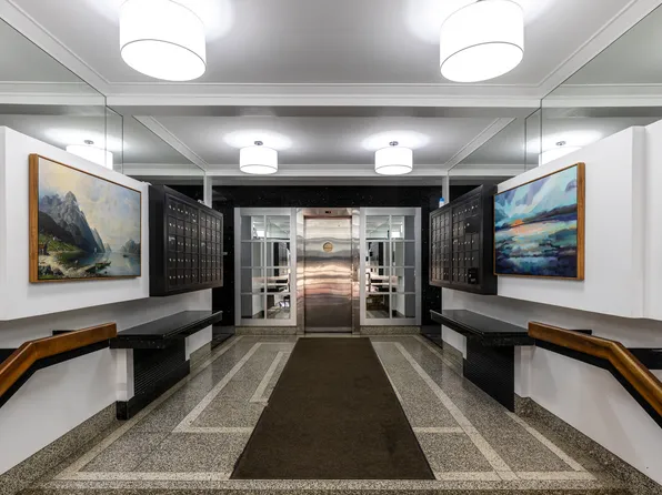 435 East 85th Street image 8 of 9