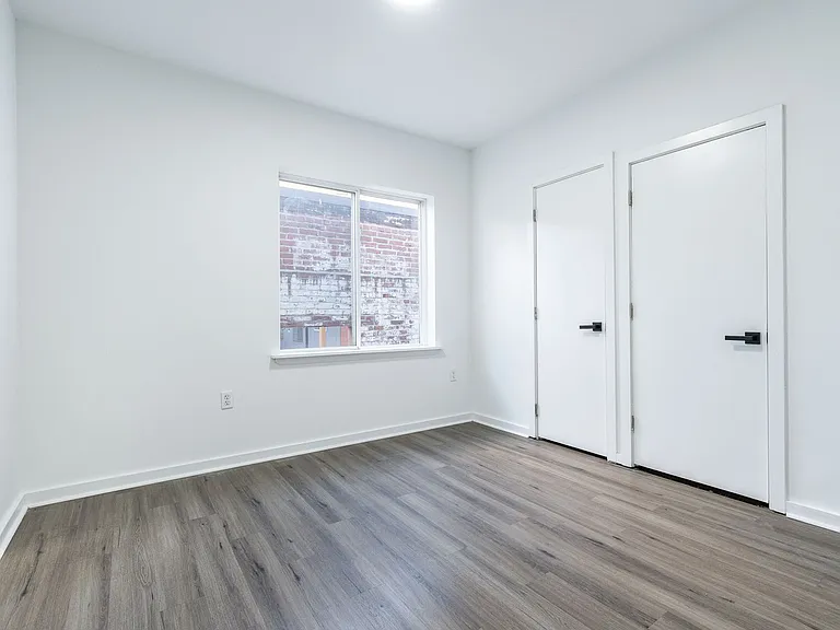 3003 Glenwood — Photo 95