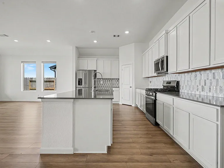 2105 Toyhill Falls Ln — Photo 6