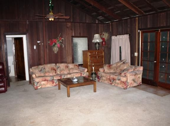 2nd image of 630 Lakeview Dr