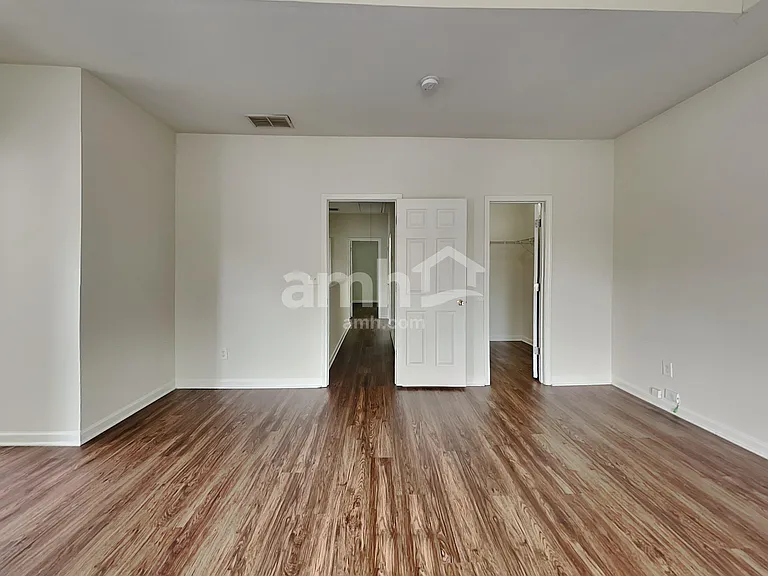 4032 Haworth Pkwy — Photo 9