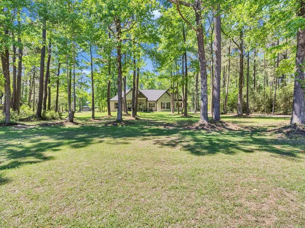 9 Prescott Dr, New Waverly, TX 77358