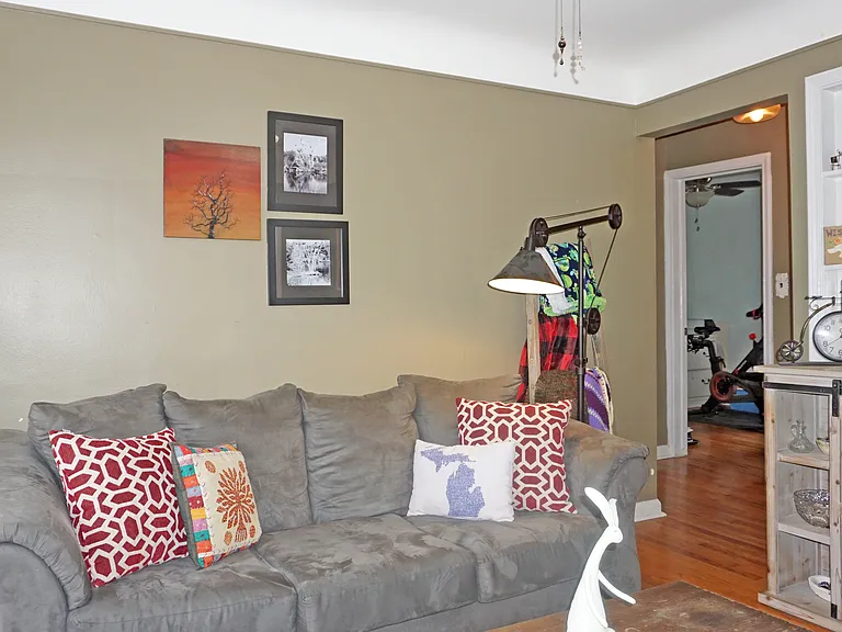 1858 Farrow St — Photo 12