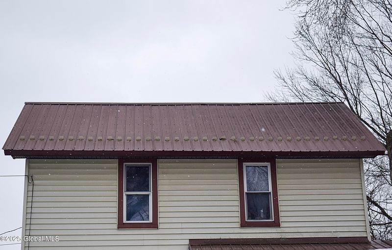 3rd image of 30 Wells Street