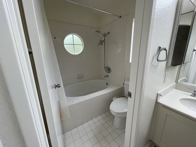 55 Nightingale Dr — Photo 15