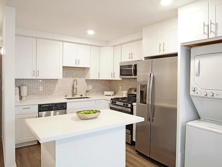 Kitchen in 1 Bedroom