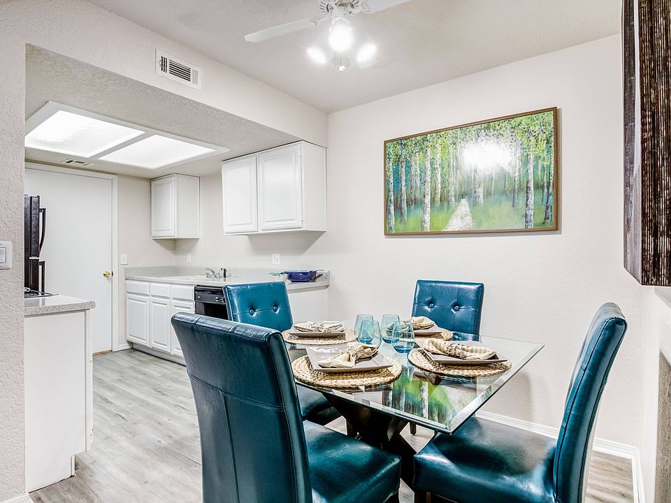 Charming Dining Area with Kitchen View