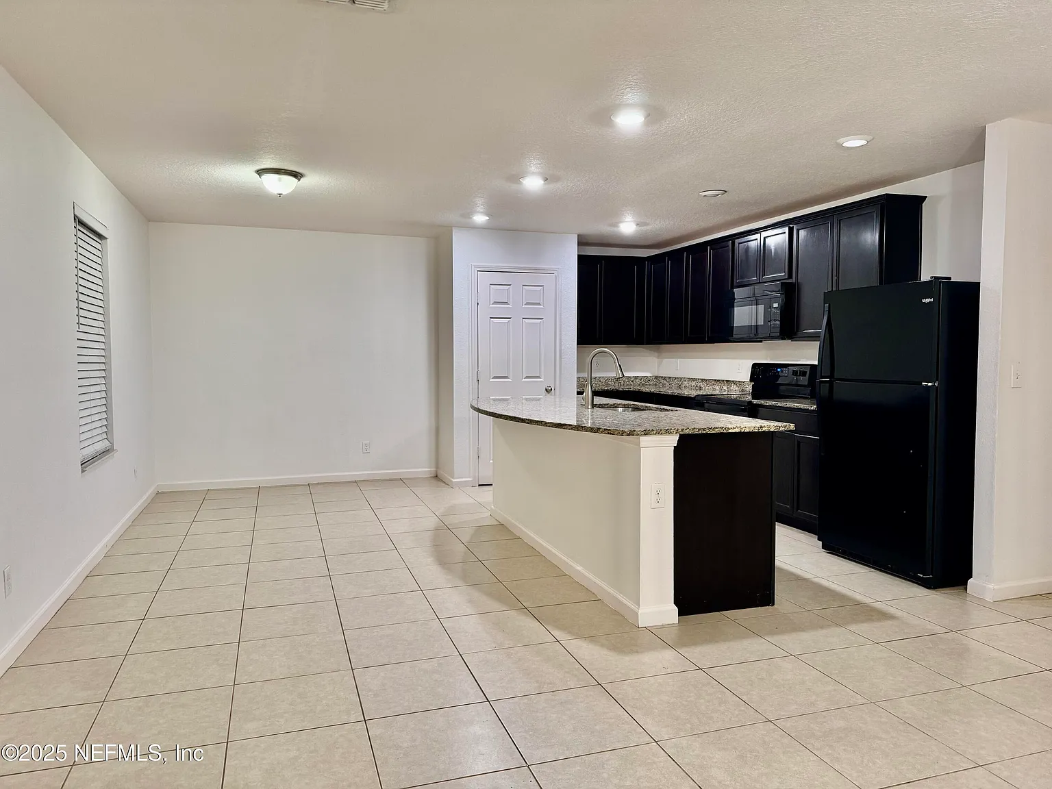 4 bed, 2.5 bath, 1783 sqft, $2,195 — Photo 3